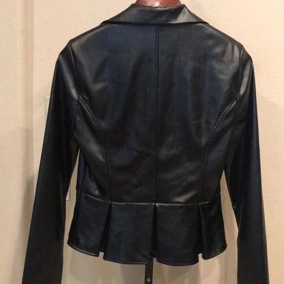 NWT BEBE 2B Black Faux Leather Peplum Jacket S - Picture 4 of 11